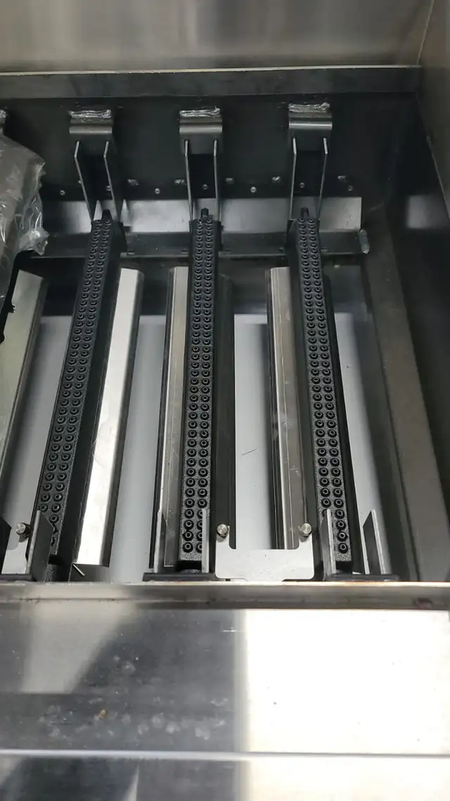 Brand New 36" Grill Heavy Duty Charbroiler- Natural Gas/Propane in Other in City of Toronto - Image 5