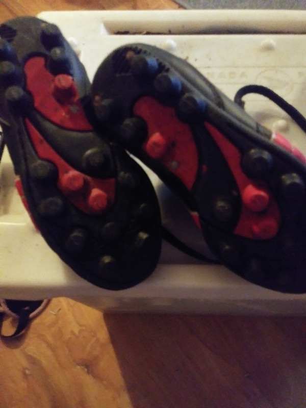 Child's black and red cleats in Soccer in Bridgewater - Image 2