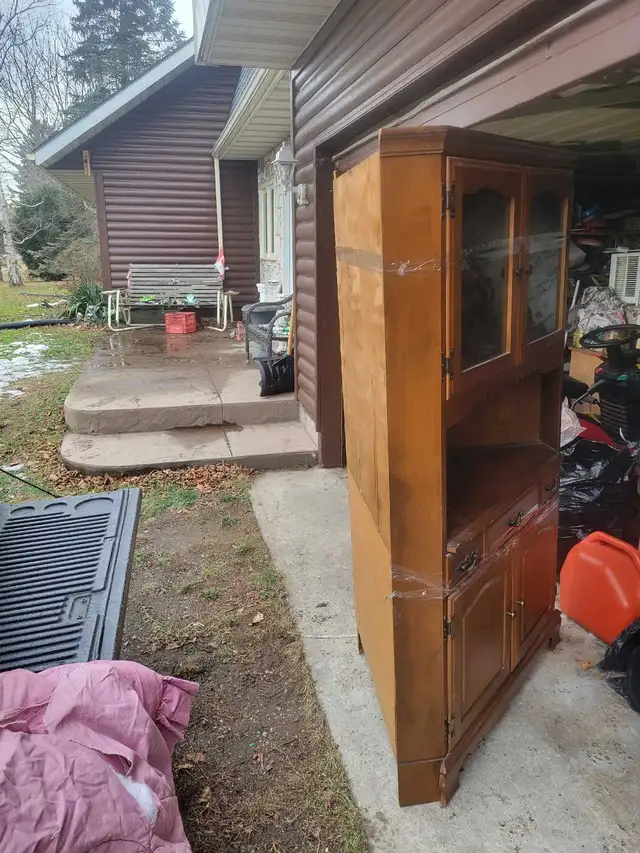 Solid Wood Corner Cabinet in Hutches & Display Cabinets in Chatham-Kent - Image 3