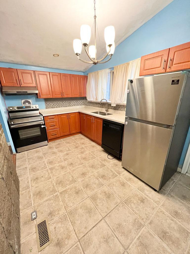 House for rent in Long Term Rentals in Mississauga / Peel Region - Image 3