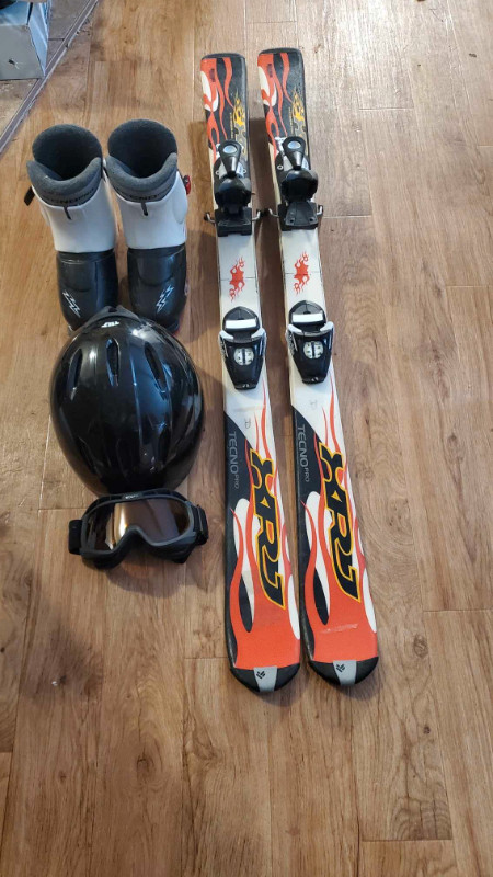 Ensemble de ski pour enfant dans Ski  à Saint-Jean-sur-Richelieu