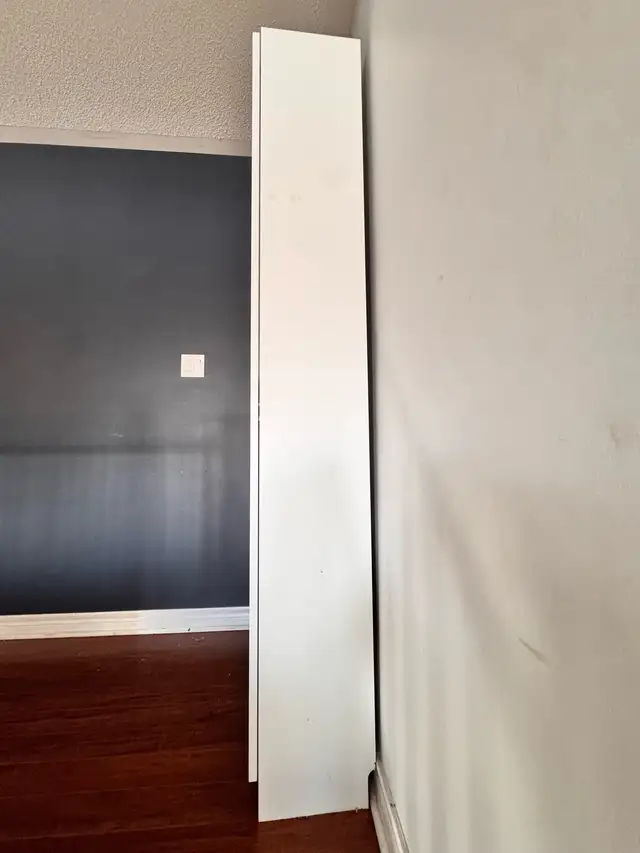 White Ikea Two Glass Door Bookshelf in Bookcases & Shelving Units in Oshawa / Durham Region - Image 6