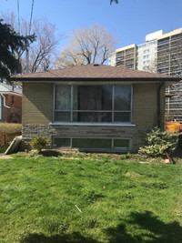 House For Rent In Scarborough Near College!