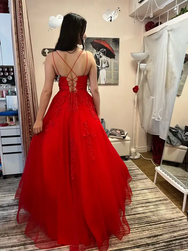 Grad/Prom Dress in Women's - Dresses & Skirts in Calgary - Image 4