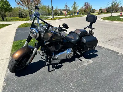2013 Harley-Davidson Fat Boy Lo, Limited Edition, 37,500 km. Vance & Hines exhaust, ABS, key fob sec...