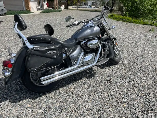 2007 Suzuki C-50 Boulevard Cruiser in Street, Cruisers & Choppers in Kamloops - Image 4