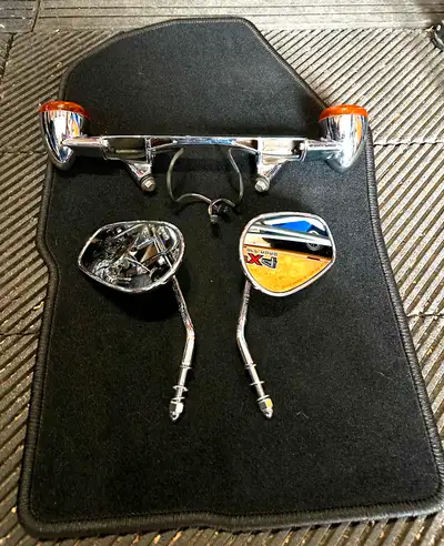 2003 harley Cvo rear turn signals and 2014 mirrors. $40$ each
