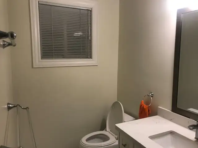 Private bedroom near Finch station in Room Rentals & Roommates in City of Toronto - Image 6