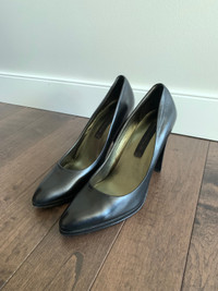 Black Heels (Size 8.5)