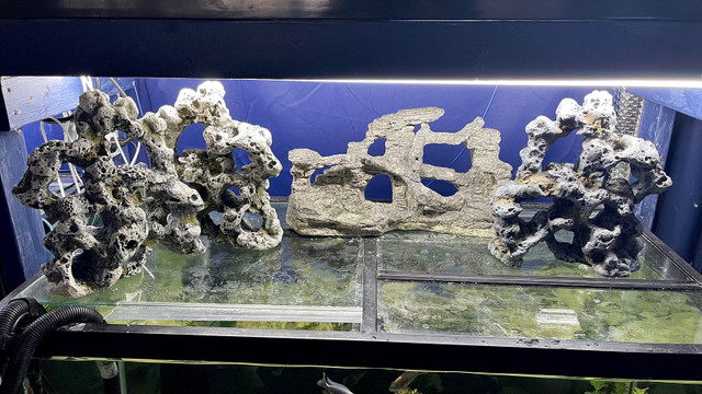 Resin aquarium Decorations coral rock Fake fish tank in Accessories in Hamilton