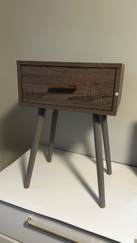 Bedside table (PICK UP ONLY)