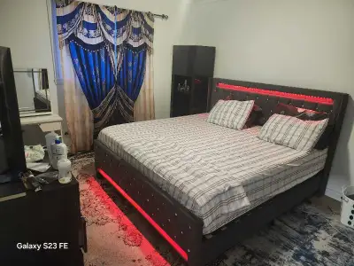 Je cède mon bail pour un grand 5 ½ situé à L'Épiphanie. Ce spacieux appartement comprend trois chamb...