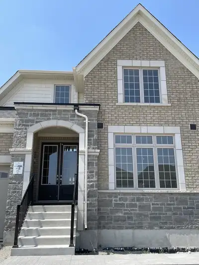 Stunning 3-bedroom luxury bungaloft located at 25 Primrose Heights, Tottenham (Colgan), Ontario L0G...