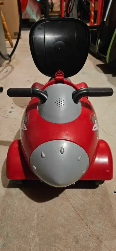 Radio Flyer Retro Rocket Ride-on (&lt;36 months), View more