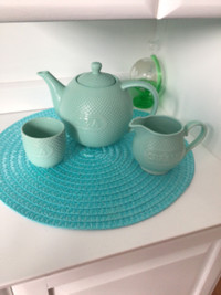 Tea pot set