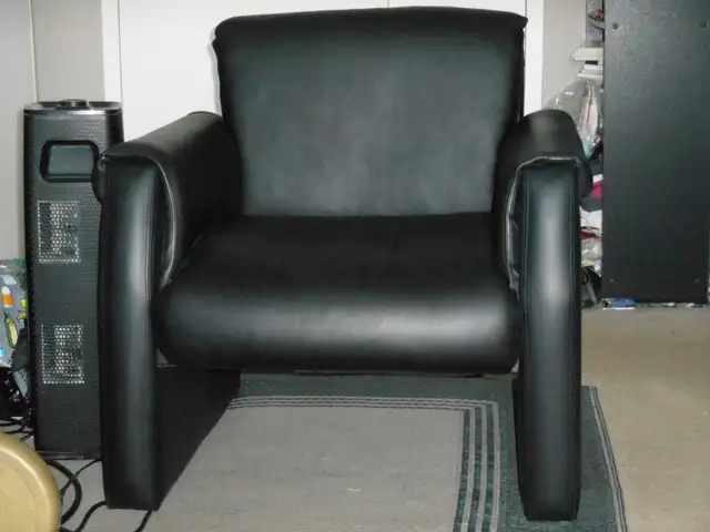 Table/chair/EgyptStatuBike$75mustTakeAll4 samsung9-14/iphone9-13 in Cell Phones in Ottawa - Image 3