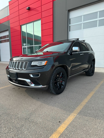 2014 Jeep Grand Cherokee Summit *Clean Title & Safetied*