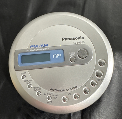 Panasonic portable CD Player Fm Radio 《 NEEDS TAPE TO CLOSE 》, View more