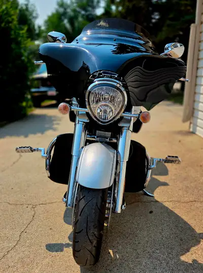 2009 YAMAHA ROADLINER XV1900 24000 KM - $8500 - COMES WITH QUICK RELEASE BATWING, QUICK RELEASE WIND...