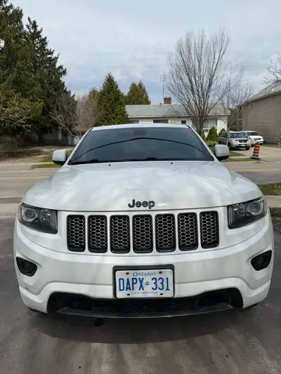 Selling my wife's car, she is the second owner. 3.6 v6, good on gasoline. is 4x4 everything works pe...