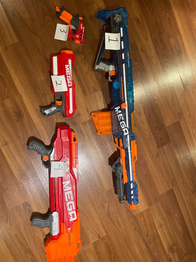 Nerf guns in Toys & Games in Oakville / Halton Region