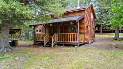 Quiet, Pieceful, And Relaxing Lakefront Cabin For Rent