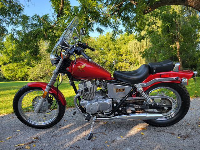 1985 HONDA REBEL. LIKE NEW. ONLY 5467 KMS. in Street, Cruisers & Choppers in St. Catharines