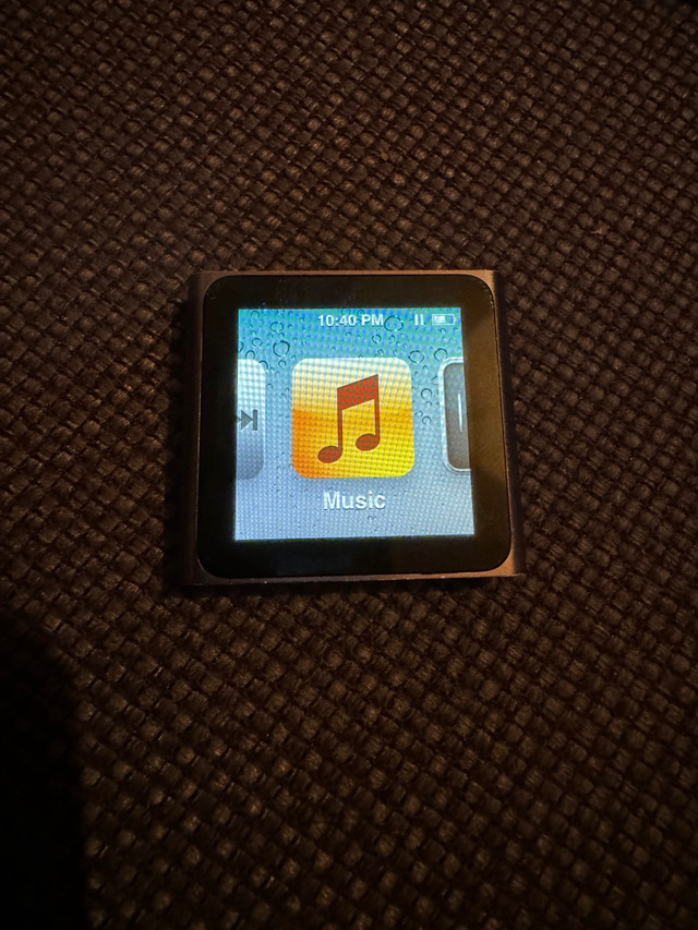 6th gen iPod nano 8gb in iPods & MP3s in Mississauga / Peel Region