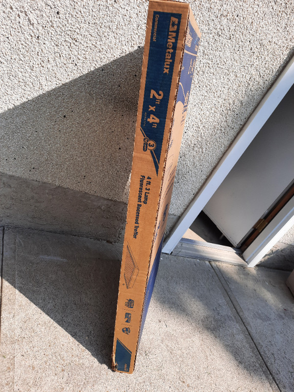 Fluorescent Light Fixture Indoor Lighting & Fans Edmonton Kijiji