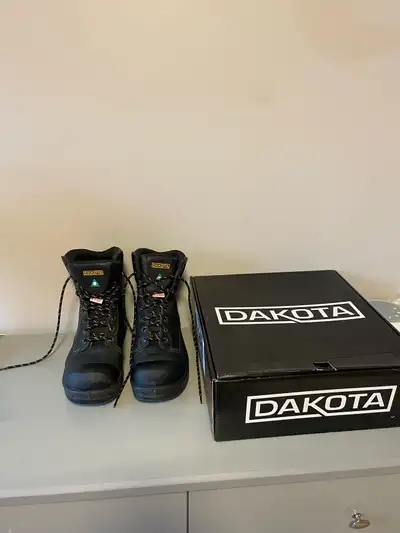 Steel toe dakota boots new size 10, View more