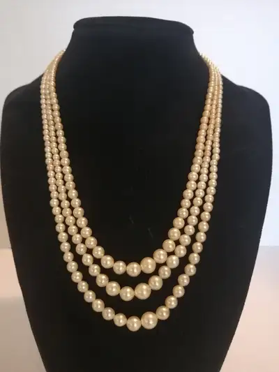 (353) 16.75" L 32.7g Signed Sterling Clasp Graduated Pearls A Few Dull Pearls but No Color Loss (see...