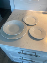 Dish set (set of 10)