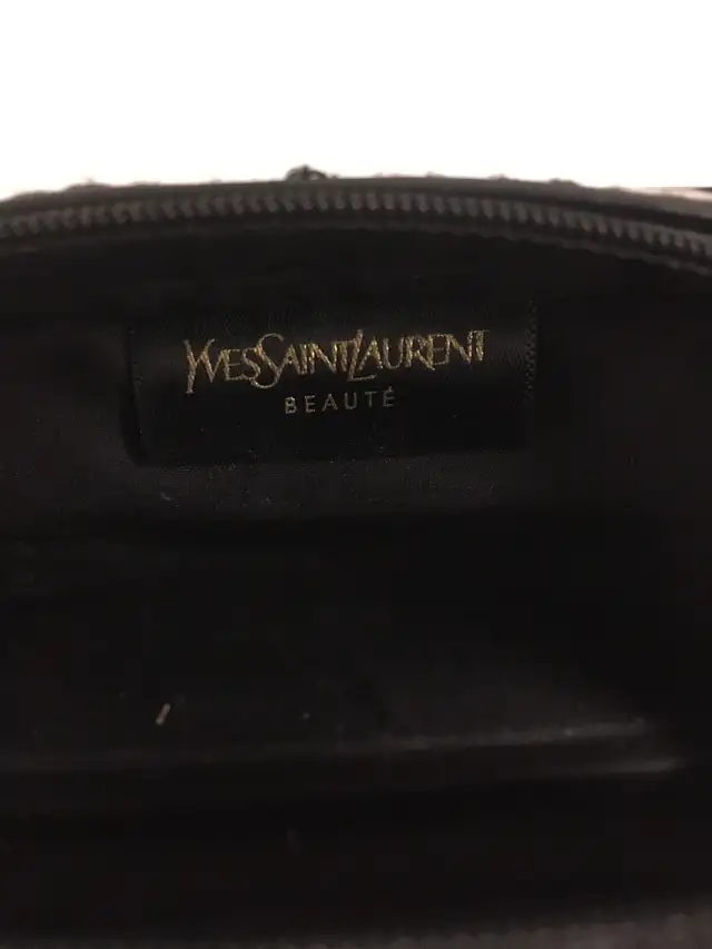 YSL Beaute Black Cosmetic Pouch Makeup Gold Zipper Travel Bag in Holiday, Event & Seasonal in City of Toronto - Image 5