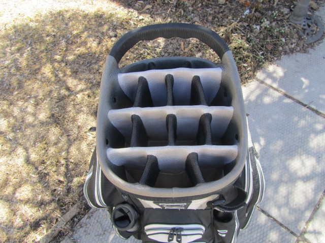 TaylorMade 14 Divider Cart Bag in Golf in Winnipeg - Image 3