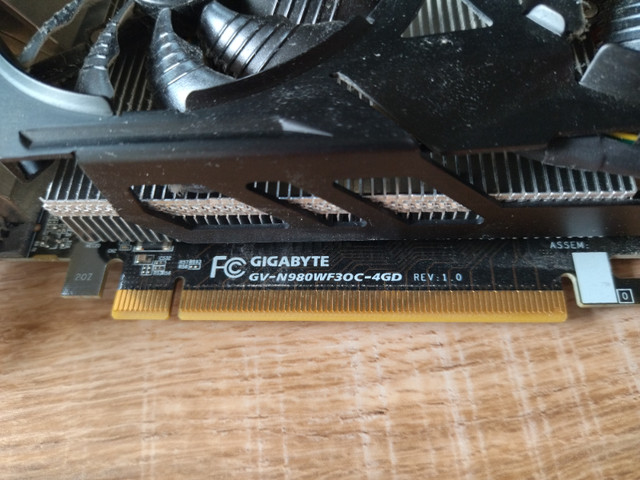 Gigabyte GTX 980 Graphics Card - Excellent Condition in System Components in City of Toronto - Image 3