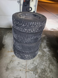 Hankook winter tires with rims 235/55/R17
