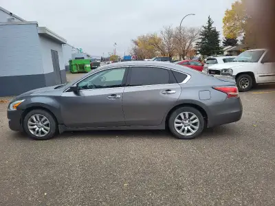 Description: Selling my 2015 Nissan Altima in great condition. The car runs smoothly with no mechani...