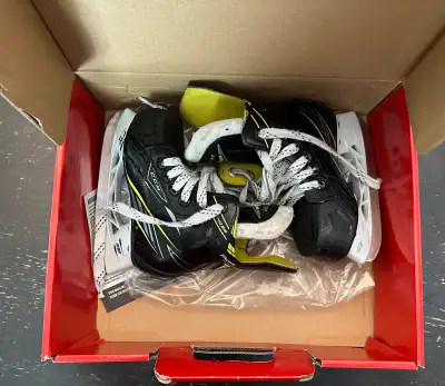 CCM Tacks Youth size 9 skates, View more