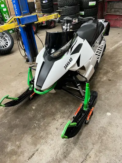 Still lots of snow to enjoy, very well kept & clean machine- Brand new: Belt Plugs Sliders Idlers &...