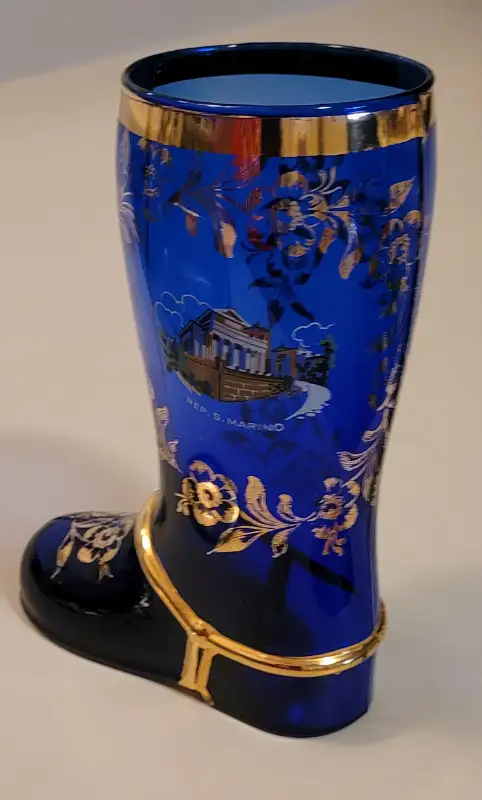 Vintage San Marino Cobalt Blue Glass Boot Glass w/ Gold Flowers in Arts & Collectibles in Oshawa / Durham Region - Image 6