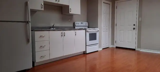 Hamilton E.  Bachelor $1,188.00 incl. Available When Needed in Long Term Rentals in Hamilton - Image 4