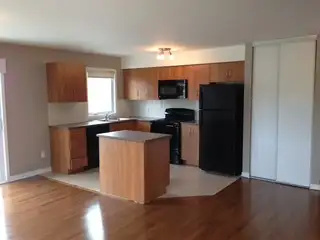 Spacious 1-Bedroom Condo with Parking – Available August 1st63251763447427121