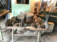 Grinding table 