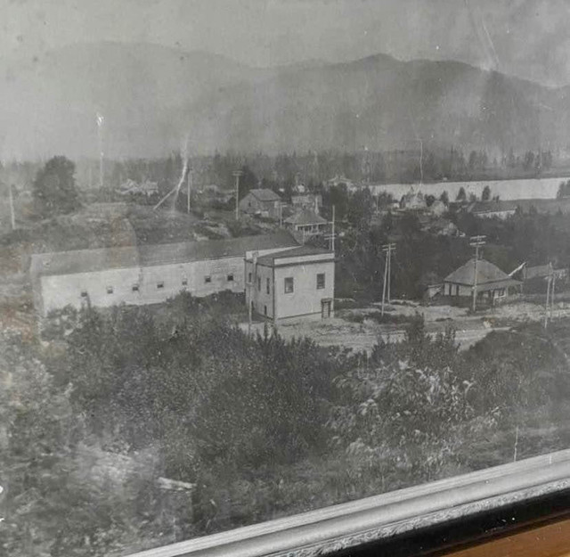 Vintage B&W Photograph, Main Street of Mission, BC - 1930’s in Arts & Collectibles in Abbotsford - Image 2