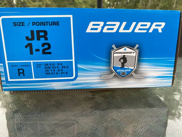 Youth Bauer Hockey Skates in Hockey in Edmonton - Image 3