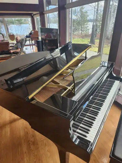 Piano à queue Yamaha DG1FII, View more