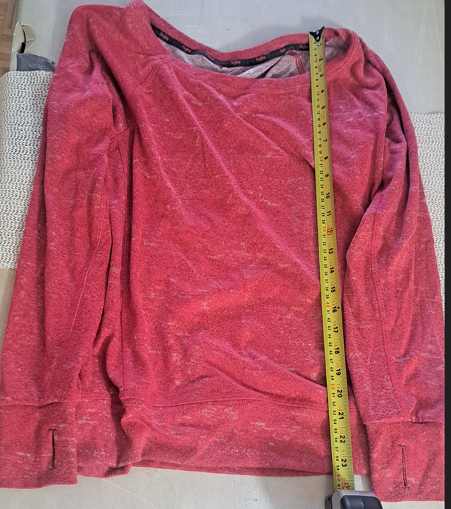 Hyba Long-Sleeve Sport Sweater (H1Y 3E9)