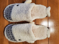 Whale slippers plush size 8-10 new