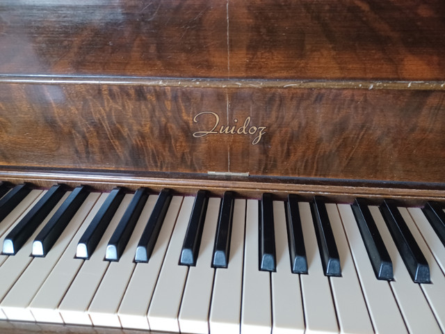 Antique piano for sale, only $100 in Pianos & Keyboards in Edmonton - Image 2