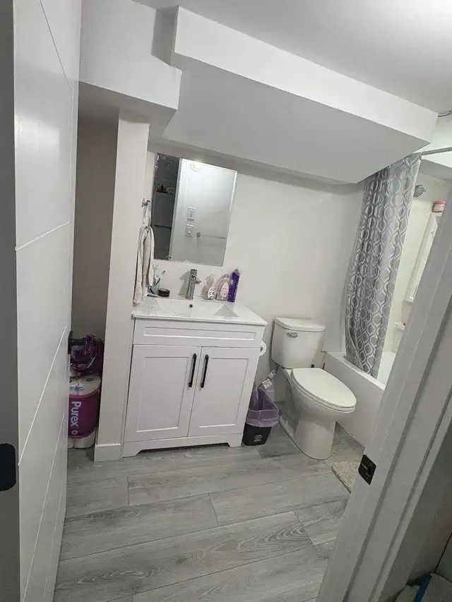 Basement for rent in Manitoba in Canada - Image 3
